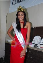 Miss India Neha Hinge at World Kitchen in Malad on 6th Sept 2010 (24).JPG